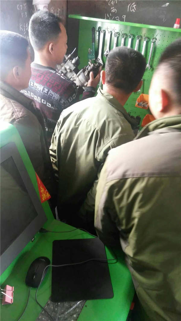 高壓泵噴油器維試驗.jpg