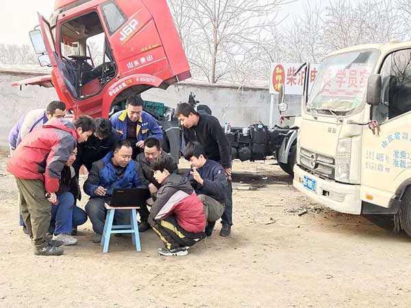 社會(huì)車輛維修實(shí)踐 (1).jpg